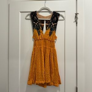 ⭐️ Free People: Flowy Mini Dress ⭐️